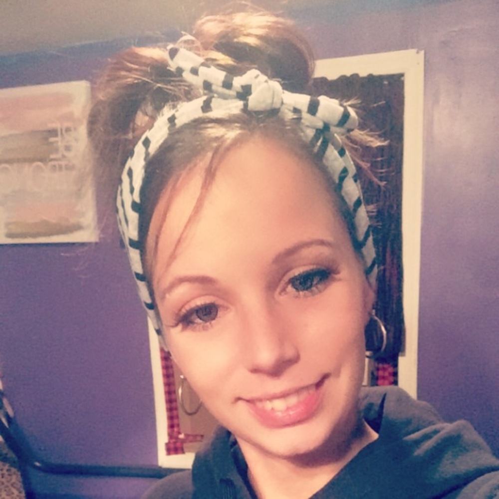 Meet your Posher, Brittney